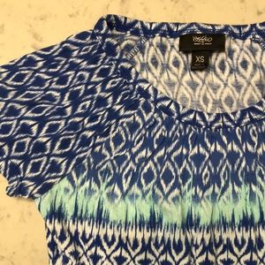 Mossimo tribal print tee w/ pleating XS blue aqua